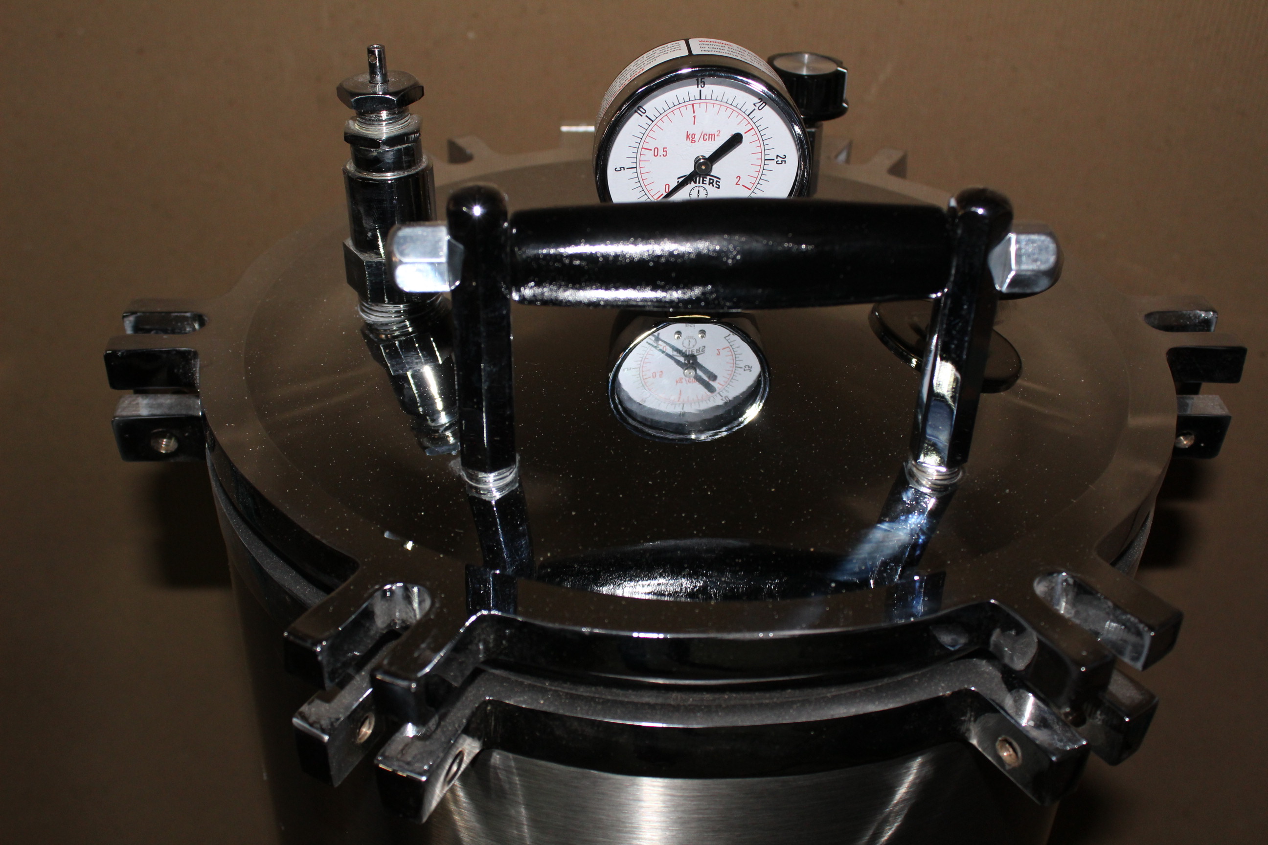 AUTOCLAVE VERTICAL MANUAL
